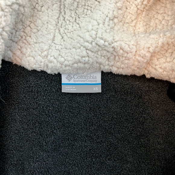 Columbia women’s Benton Springs Overlay Vest - Picture 3 of 5